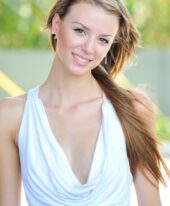 Lottie +971563133746